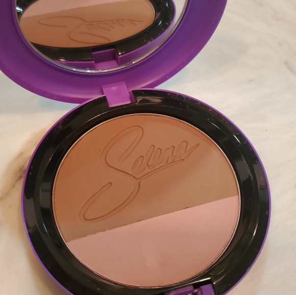 Selena MAC - Picture 3 of 4